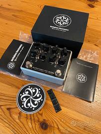 Darkglass Electronics Preamp/Distorsore per basso