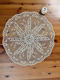 Centrotavola ecrù uncinetto