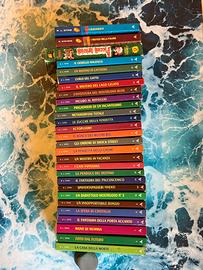 Lotto 27 Libri Piccoli Brividi con adesivi)