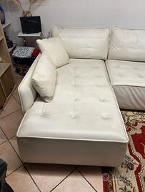 divano angolare con penisola