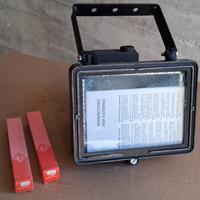 Faro alogeno da esterno NUOVO