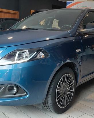 Ypsilon 1.0 FireFly 5posti Gold Ufficiale Italia U