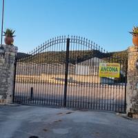 Serre idroponiche + masseria da ristrutturare