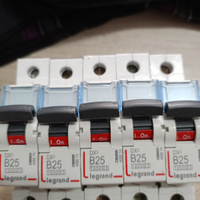 Interruttori unipolari legrand