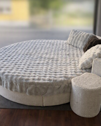 Letto nuovo da expo matrimoniale rotondo  compreso