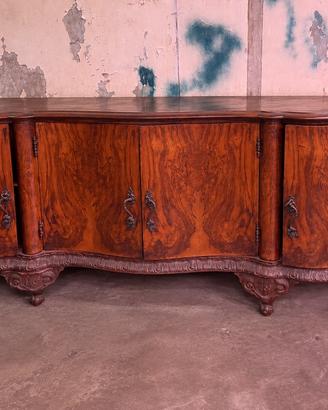 Credenza antica