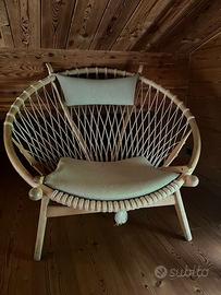 Circle Chair di Hans J. Wegner