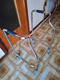 Deambulatore pieghevole