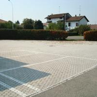 Magazzino C/2 di 450 mq - fronte strada