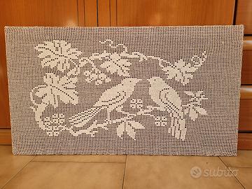 Quadro lavorato a uncinetto a filet