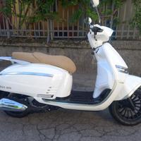 NUOVO SCOOTER KEEWAY ISKIA 125cc BIANCO