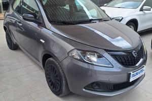 Lancia Ypsilon 1.0 FireFly S&S Hybrid Silver 2023