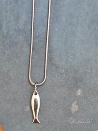 Collana in argento 925 e ciondolo a forma di pesce
