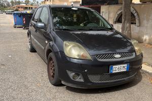 Auto Ford Fiesta 5a serie