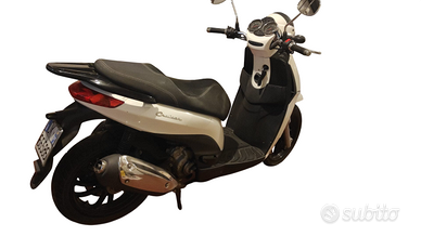 Piaggio Carnaby Cruiser 300