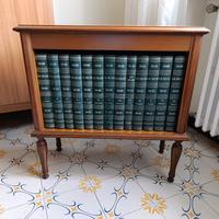 mobile antico con enciclopedia da Collezione