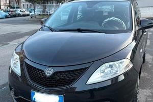 LANCIA Y