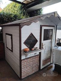 casetta di legno 