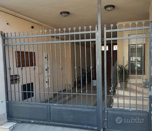 Cancello e portoncino in ferro battuto-zincato-ver