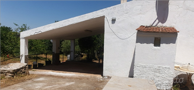 Campagna con casetta e veranda