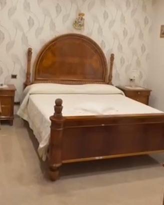 Camera da letto in legno vero COLOMBO