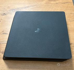 Sony Ps4 500 GB + 2 controller