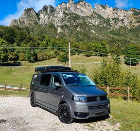 Volkswagen T5 CamperVan Black Edition 
