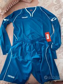 Completi da calcio o calcetto marca GEMS tag L e M