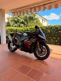 Aprilia rsv4 factory