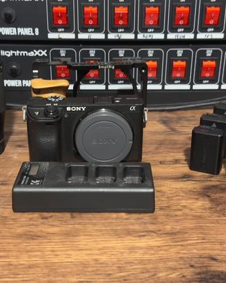 Sony A6400 + Sigma 16mm F1.4 + Accessori