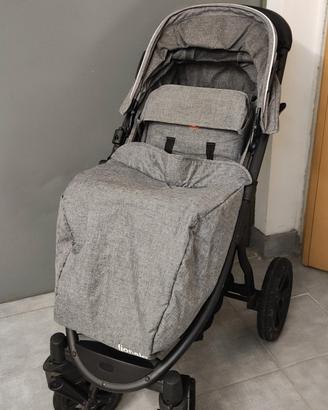Passeggino con accessori Lionelo