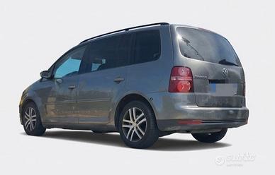 Volkswagen Touran 1.6 Benzina