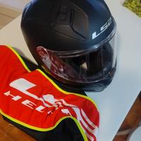 Casco LS2. 
