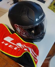 Casco LS2. 