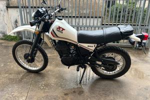 Yamaha XT 550