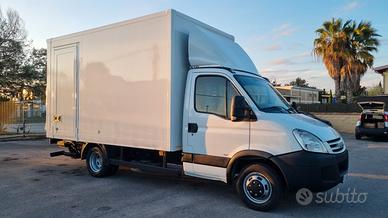 IVECO 35 C 15 Con Sponda