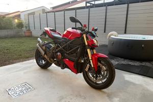 DUCATI STREETFIGHTER 1098 - PARI AL NUOVO
