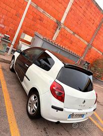 Clio le iene