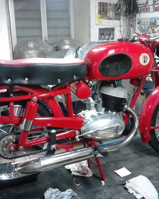 Moto Beta 125 d’epoca – anni ’50 – restaurata