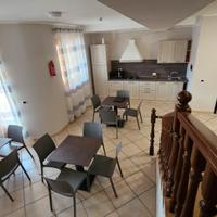 tavoli in ferro lavorato e sedie