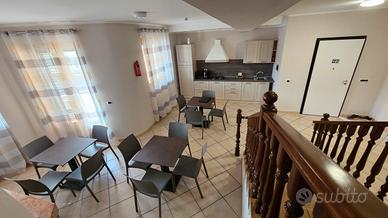 tavoli in ferro lavorato e sedie