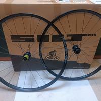 Ruote 'Scribe Gravel mod. 700C' . 2 mesi di vita.