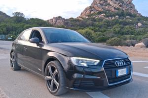 Audi A3  30 tdi cambio automatico s-tronic