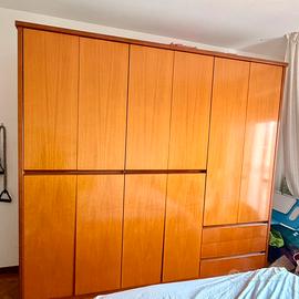 Camera da letto (armadio, comò e specchio)