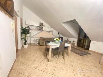 Mansarda arredata Via Innamorati Rif.G2011