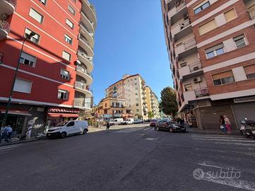 3 LOCALI A NAPOLI