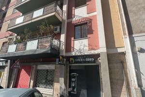 Locale commerciale in zona strategica-Via Sampolo