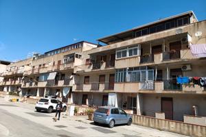 Rif 521 - Finale, ampio appartamento con terrazzo