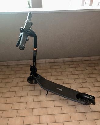 Monopattino nineboot Segway E2