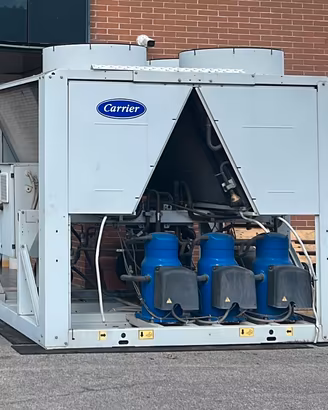 Pompa di calore Carrier 160kW +4fancoil +accumulo